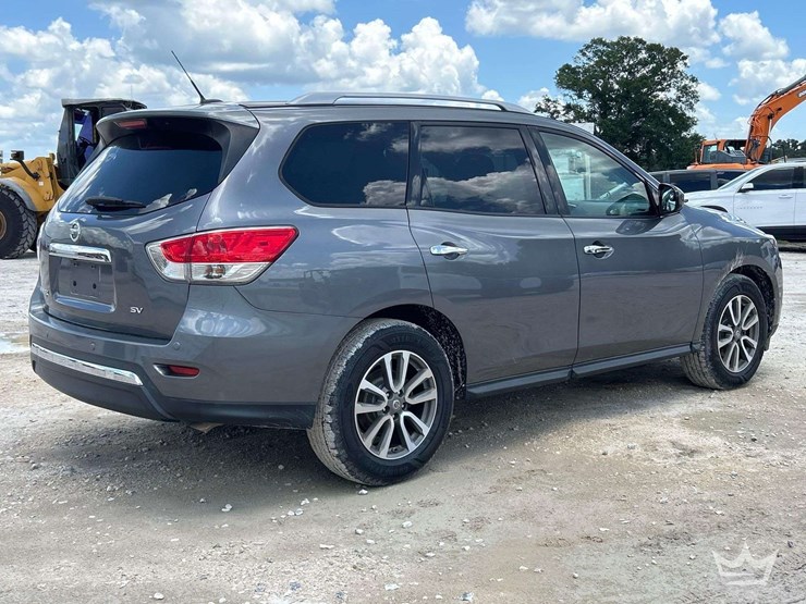 2016-nissan-pathfinder-image-3
