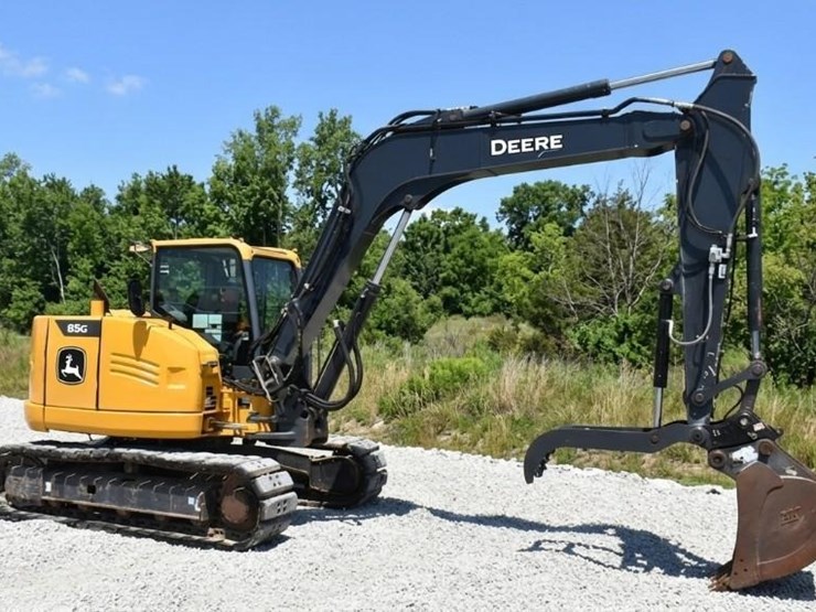 2021-deere-85g-image-3