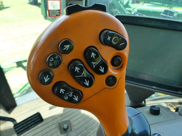 2014-john-deere-r4030-image-26