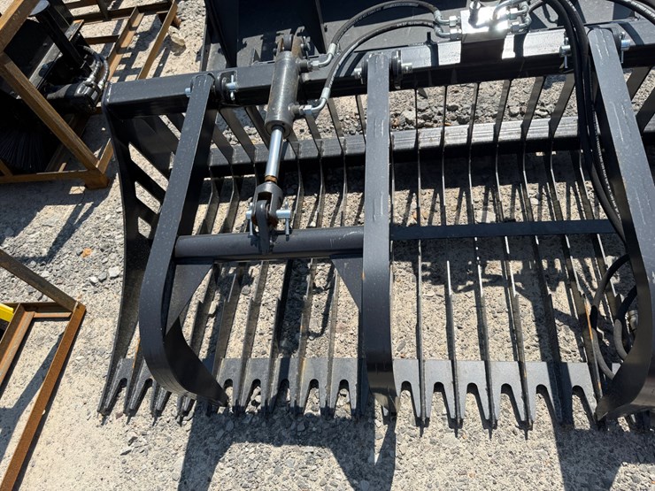 #2066-•-unused-jct-84"-skid-steer-rock-grapple-bucket-inv#49889-image-12