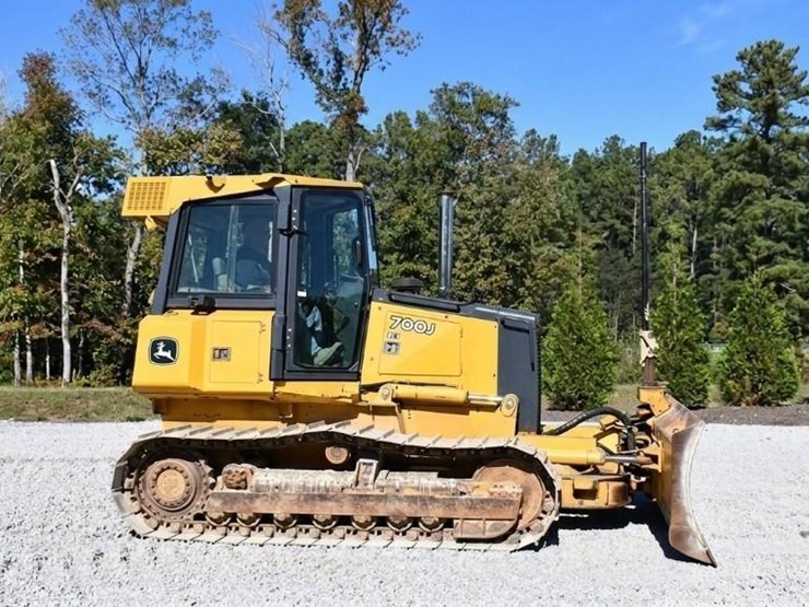 2008-deere-700j-xlt-image-10