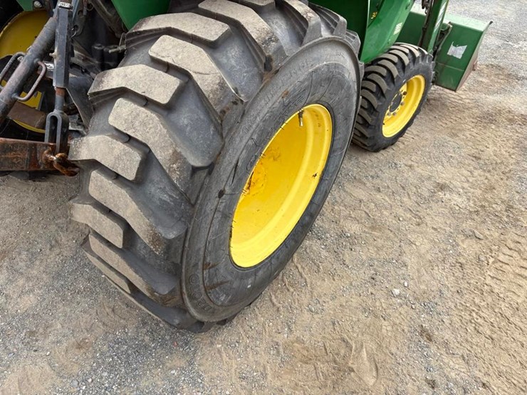 john-deere-3038e-image-12