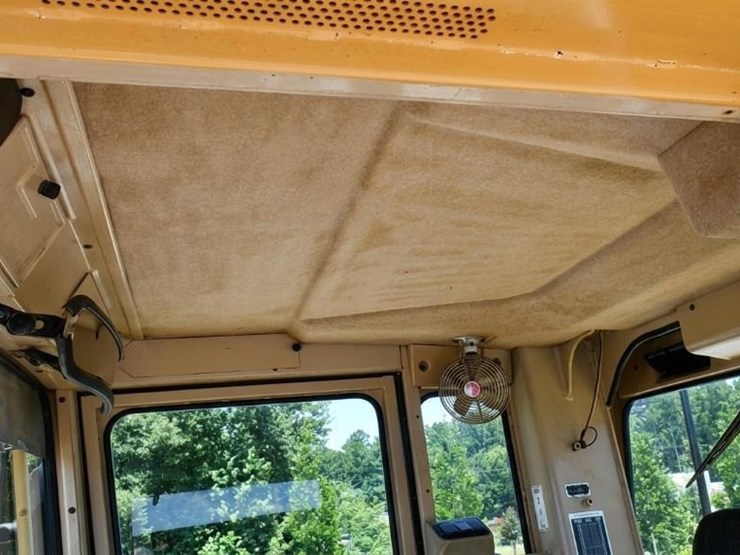 2002-caterpillar-140h-image-16