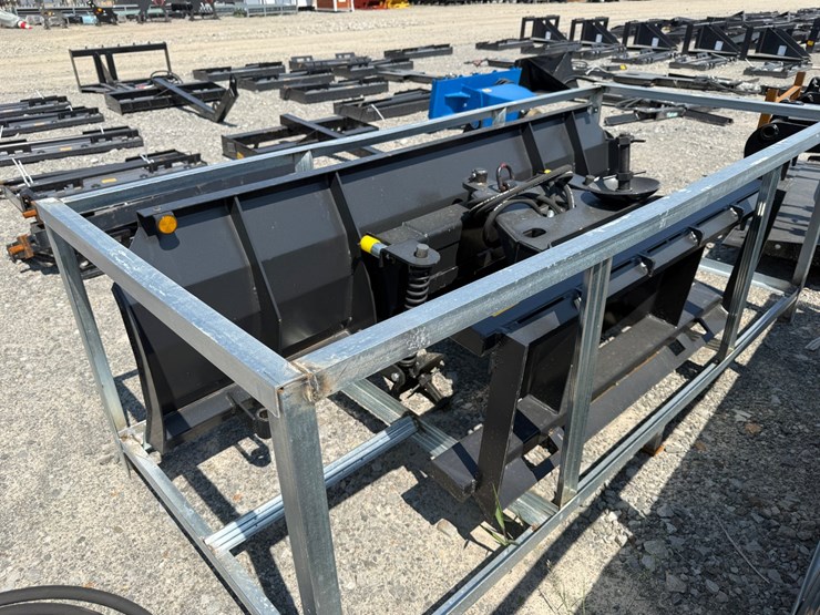 #2059-•-unused-jct-84"-skid-steer-grapple-bucket-inv#49888-image-1