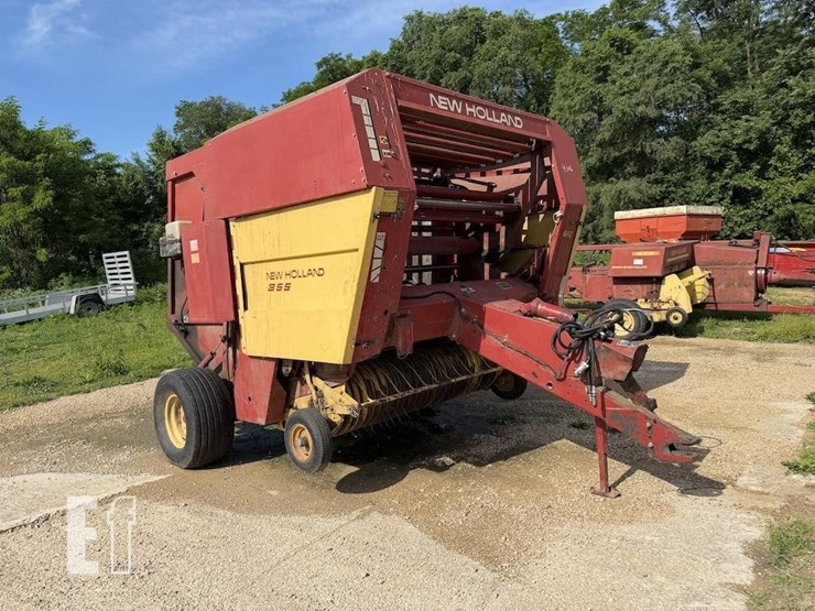new-holland-855-image-1