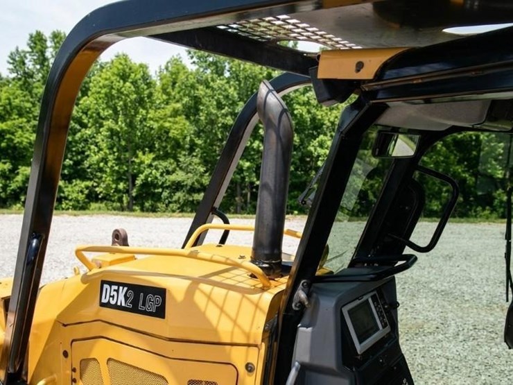 2016-caterpillar-d5k2-lgp-image-27
