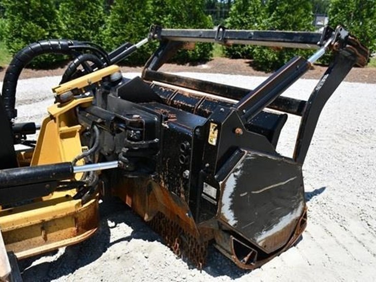 2020-caterpillar-d3k2-xl-image-39