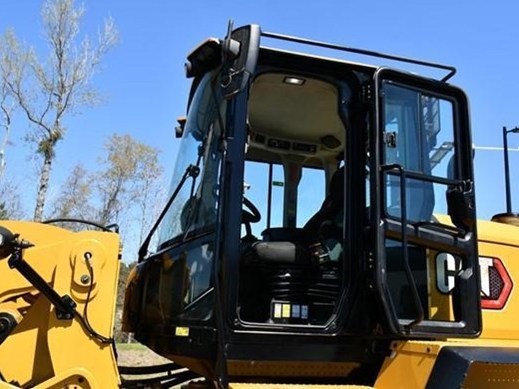 2020-caterpillar-938m-image-11
