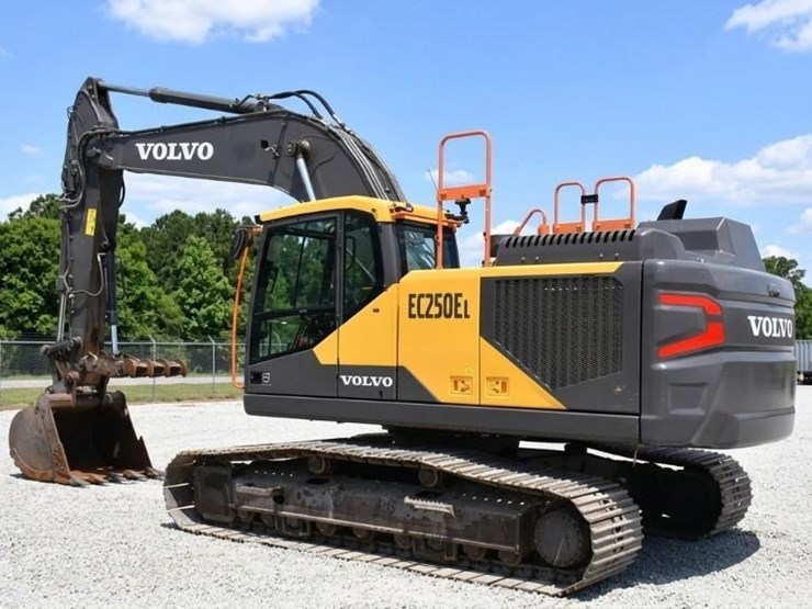 2022-volvo-ec250el-image-1