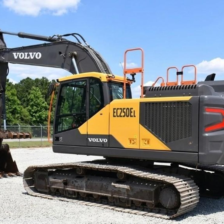 2022 VOLVO EC250EL