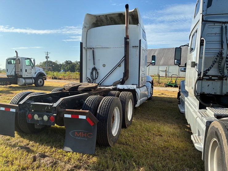 #2426-•-2012-kenworth-image-3
