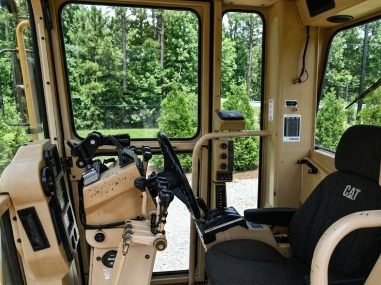 2002-caterpillar-140h-image-17