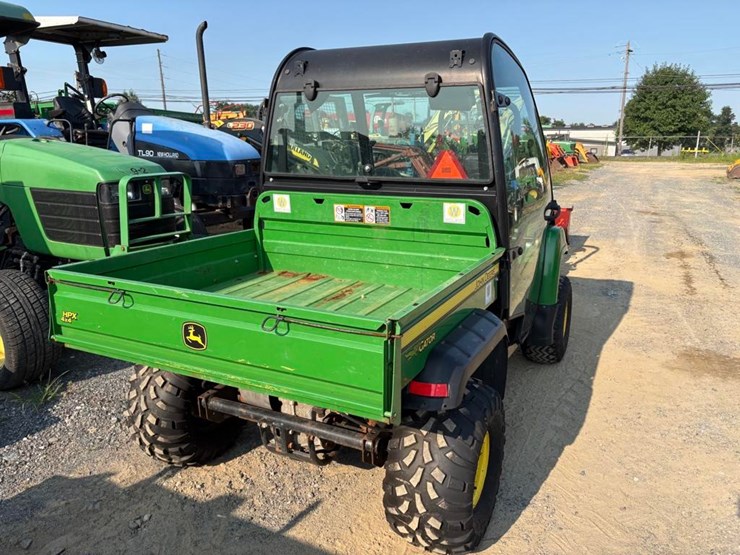 john-deere-gator-image-7