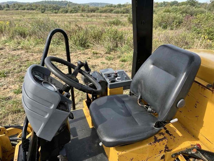 2008-caterpillar-cp56-image-13