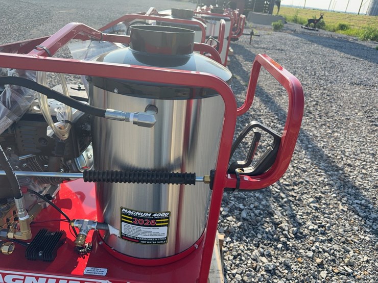 #47177-•-unused-magnum-4000-hot-water-pressure-washer-262575-inv#47177-image-11