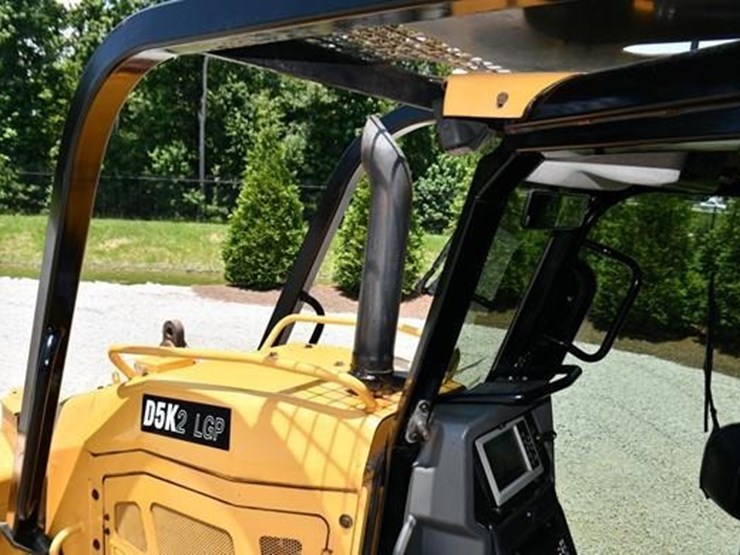 2016-caterpillar-d5k2-lgp-image-26