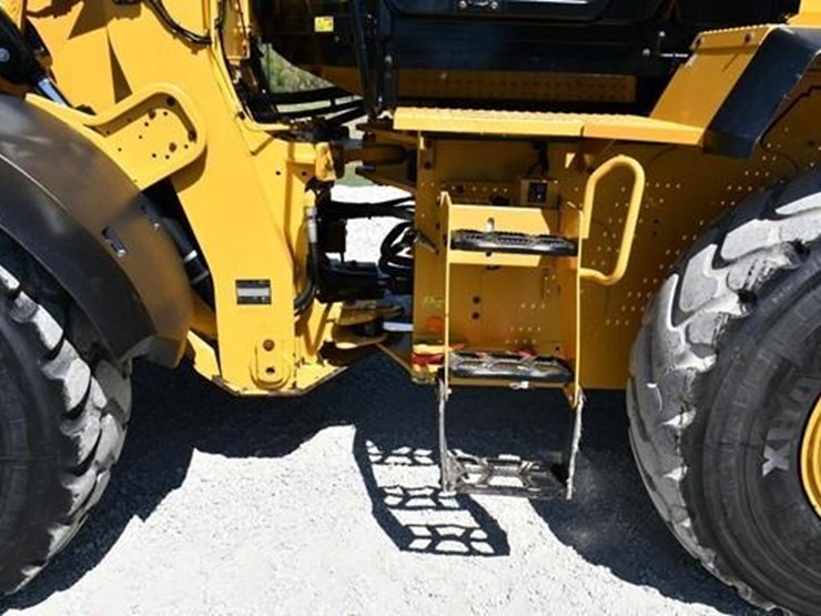 2020-caterpillar-938m-image-9