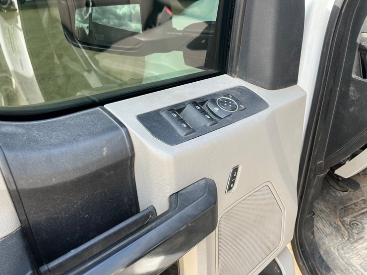 2018-ford-f250-image-15
