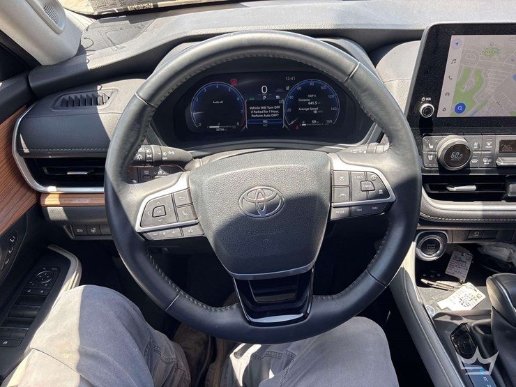 2024-toyota-highlander-image-14
