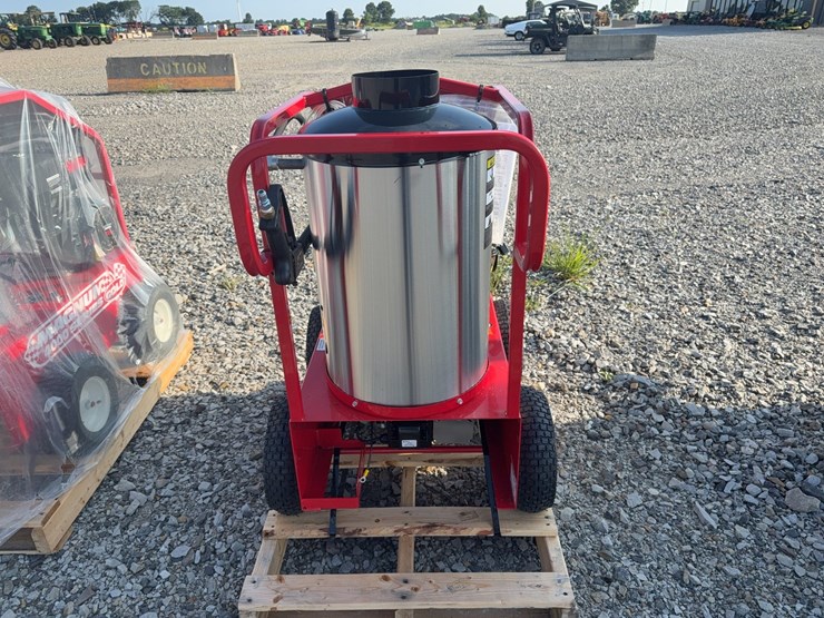 #47178-•-unused-magnum-4000-hot-water-pressure-washer-262577-inv#47178-image-6