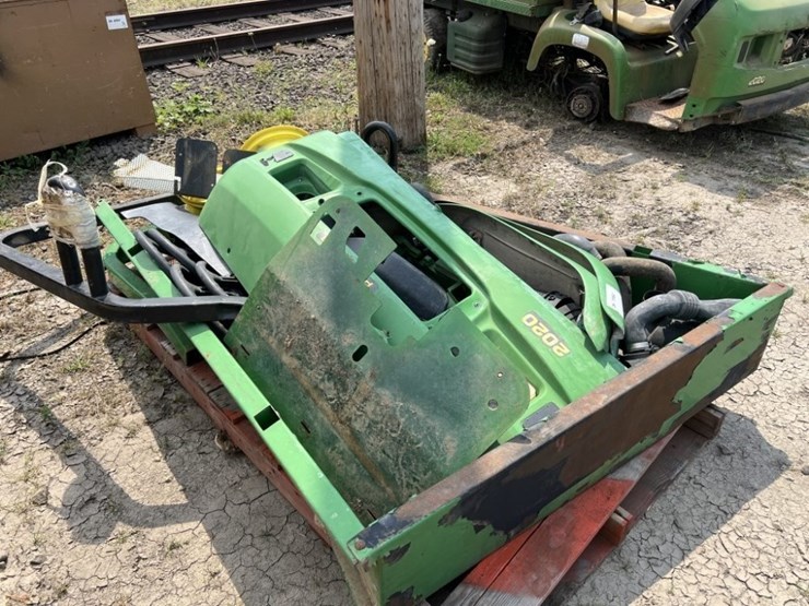 john-deere-gator-image-2