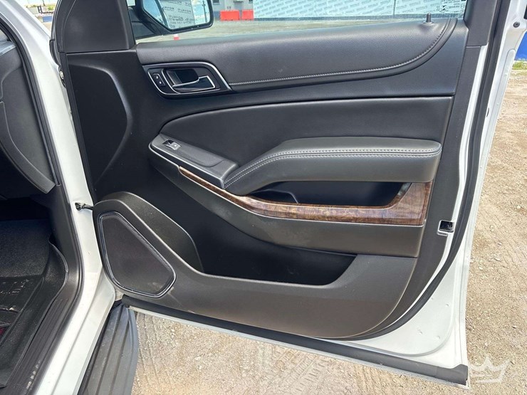 2019-chevrolet-tahoe-image-23