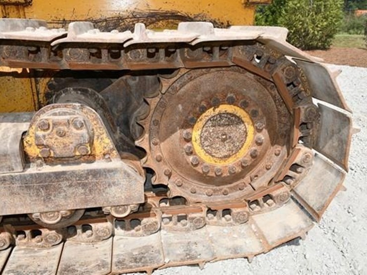 2008-deere-700j-xlt-image-16