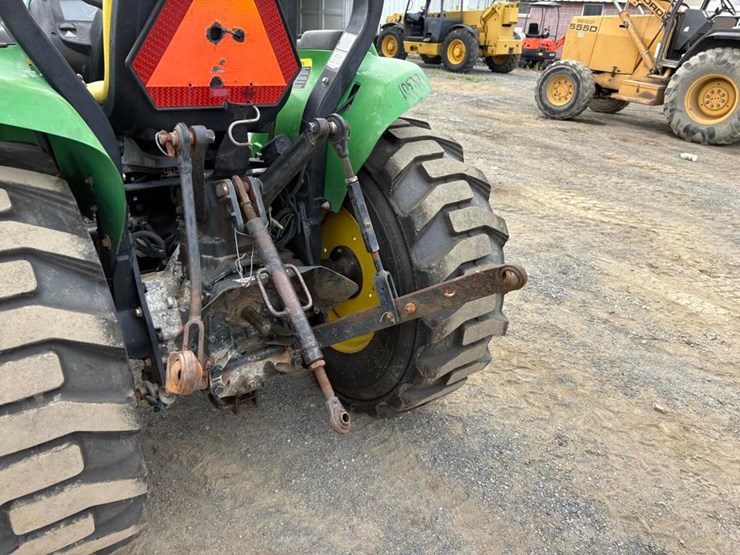 john-deere-3038e-image-18