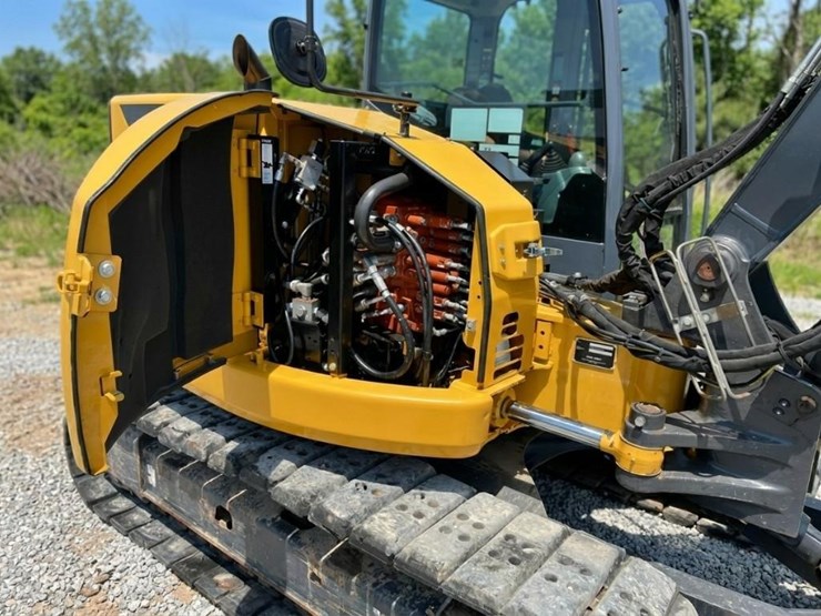 2021-deere-85g-image-23