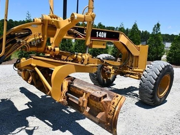 2002-caterpillar-140h-image-32
