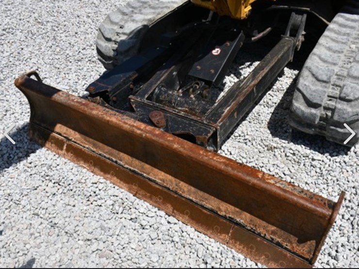2022-caterpillar-304-image-6