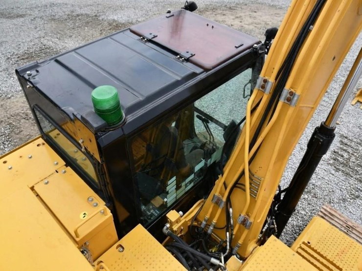 2017-caterpillar-313fl-image-32