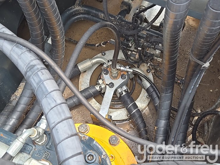 hyundai-hx260l-image-31