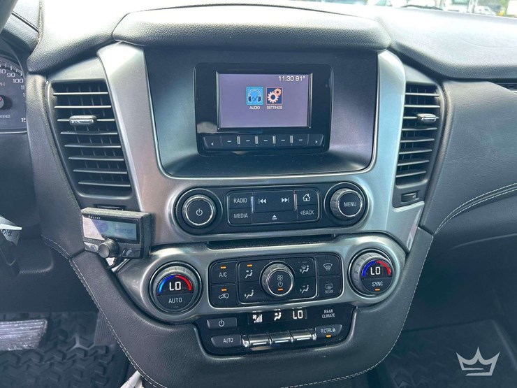 2015-chevrolet-tahoe-image-17