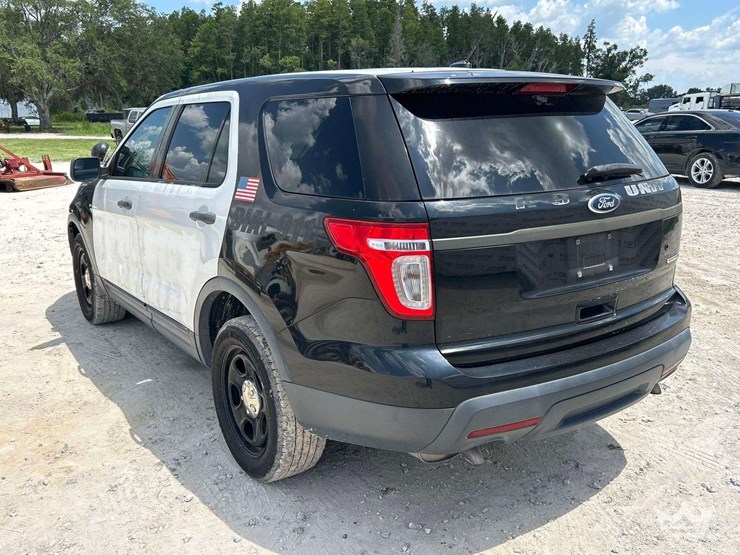2013-ford-explorer-image-4