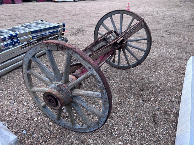 #39308-•-antique-wooden-wagon-wheels-image-4