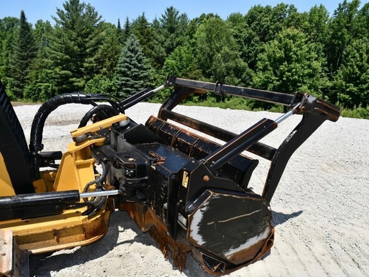 2020-caterpillar-d3k2-xl-image-35