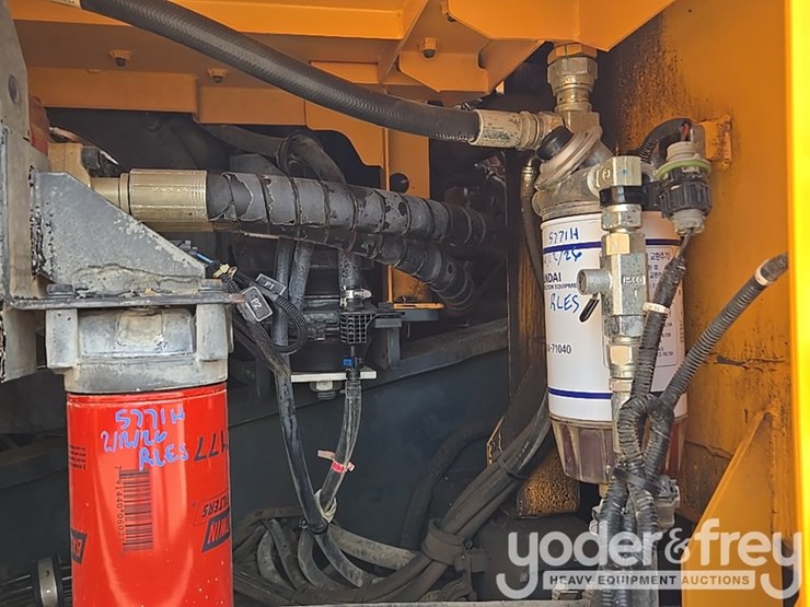 hyundai-hx260l-image-47
