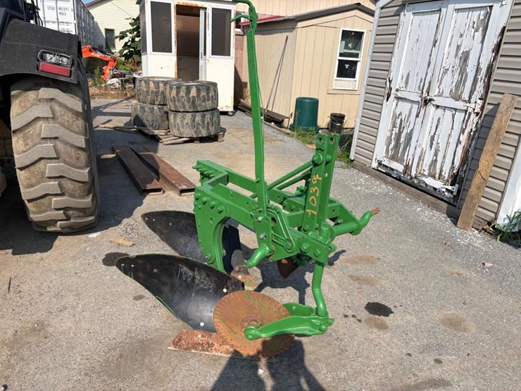 john-deere-2-image-1