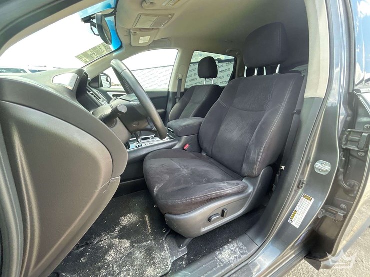 2016-nissan-pathfinder-image-13