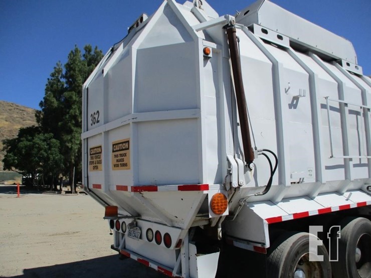 2005-freightliner-condor-image-19