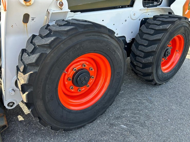 2023-bobcat-s650v2-skid-steer-loader-image-10