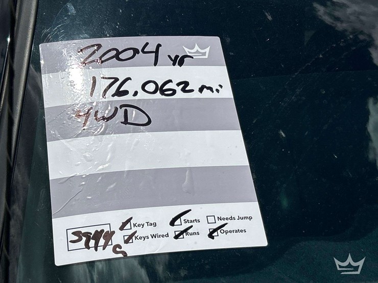 2004-cadillac-escalade-image-30