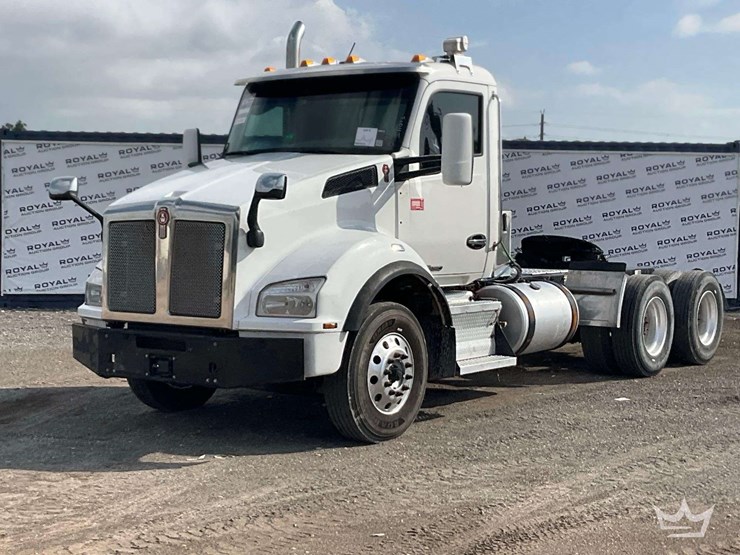 2019-kenworth-t880-image-1