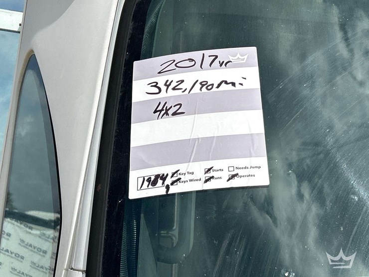 2017-freightliner-m2-106-image-32