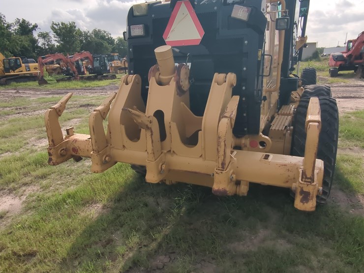 caterpillar-140m2-image-17