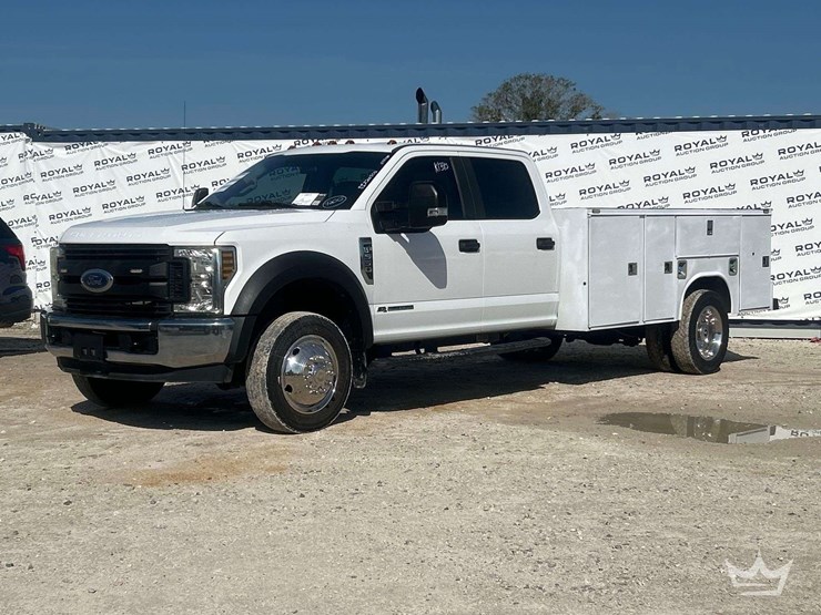 2019-ford-f550-image-1