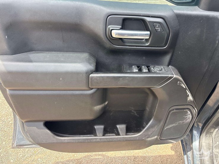 2019-chevrolet-silverado-1500-image-15