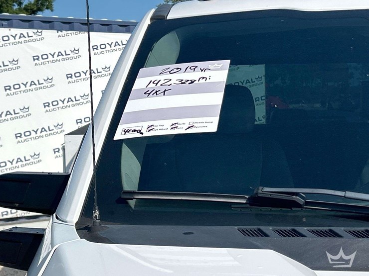 2019-ford-f550-image-27