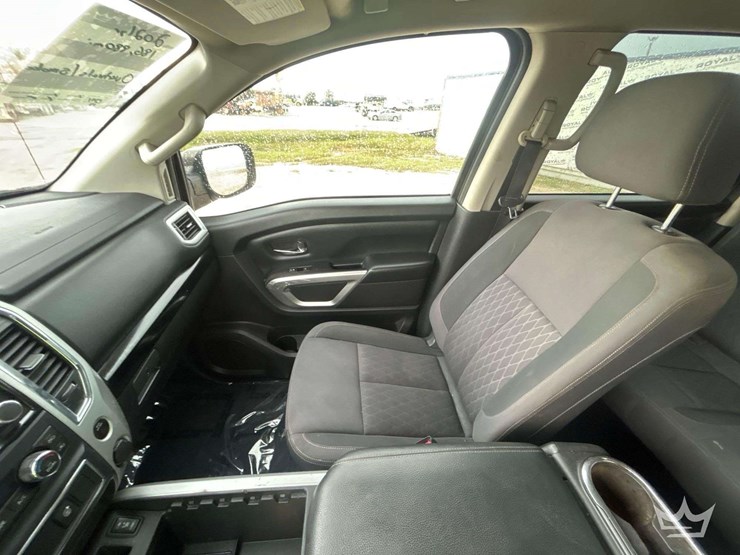2021-nissan-titan-image-20